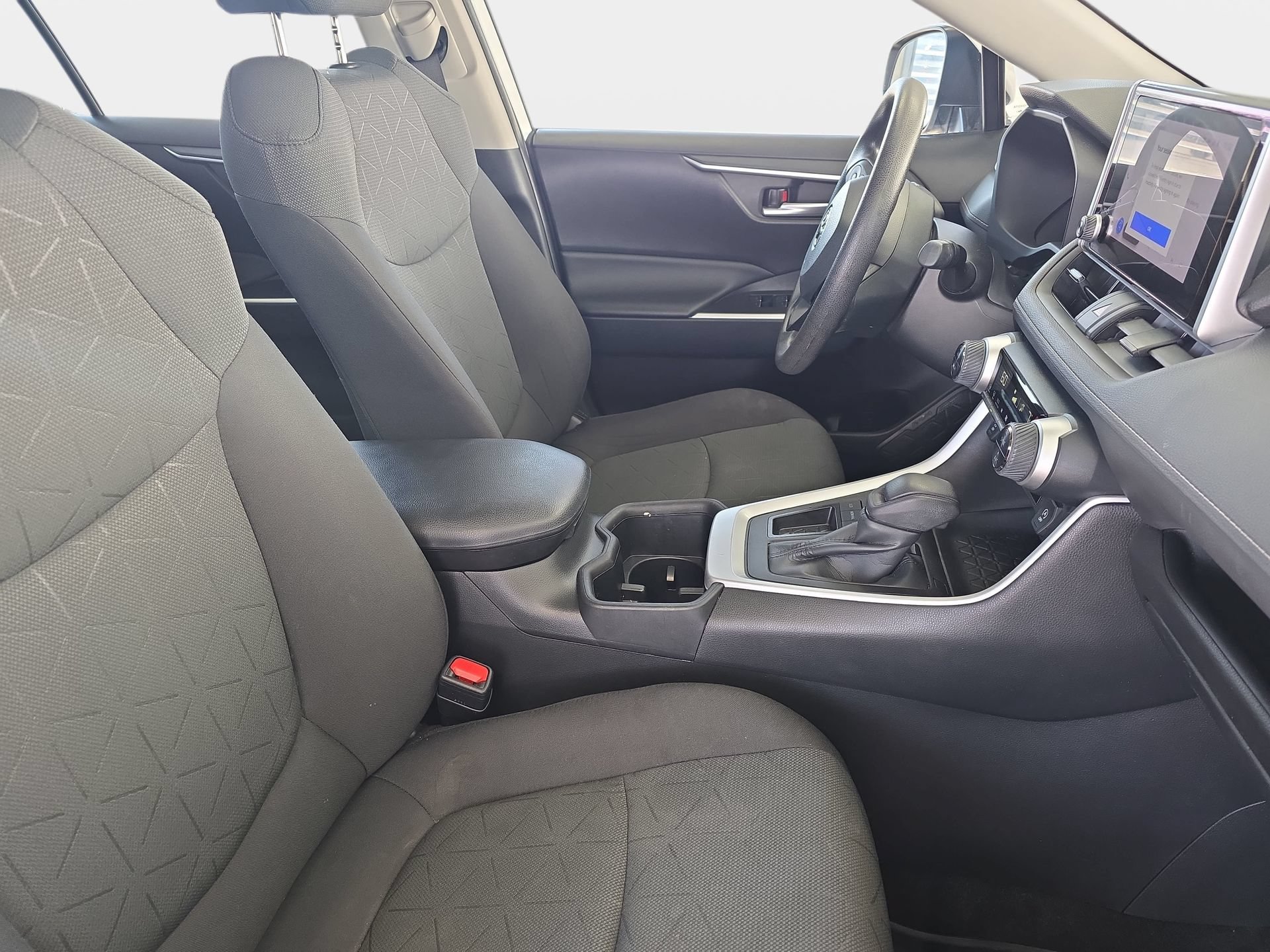 Used 2023 Toyota RAV4 XLE w/ Convenience Package FWD image 10