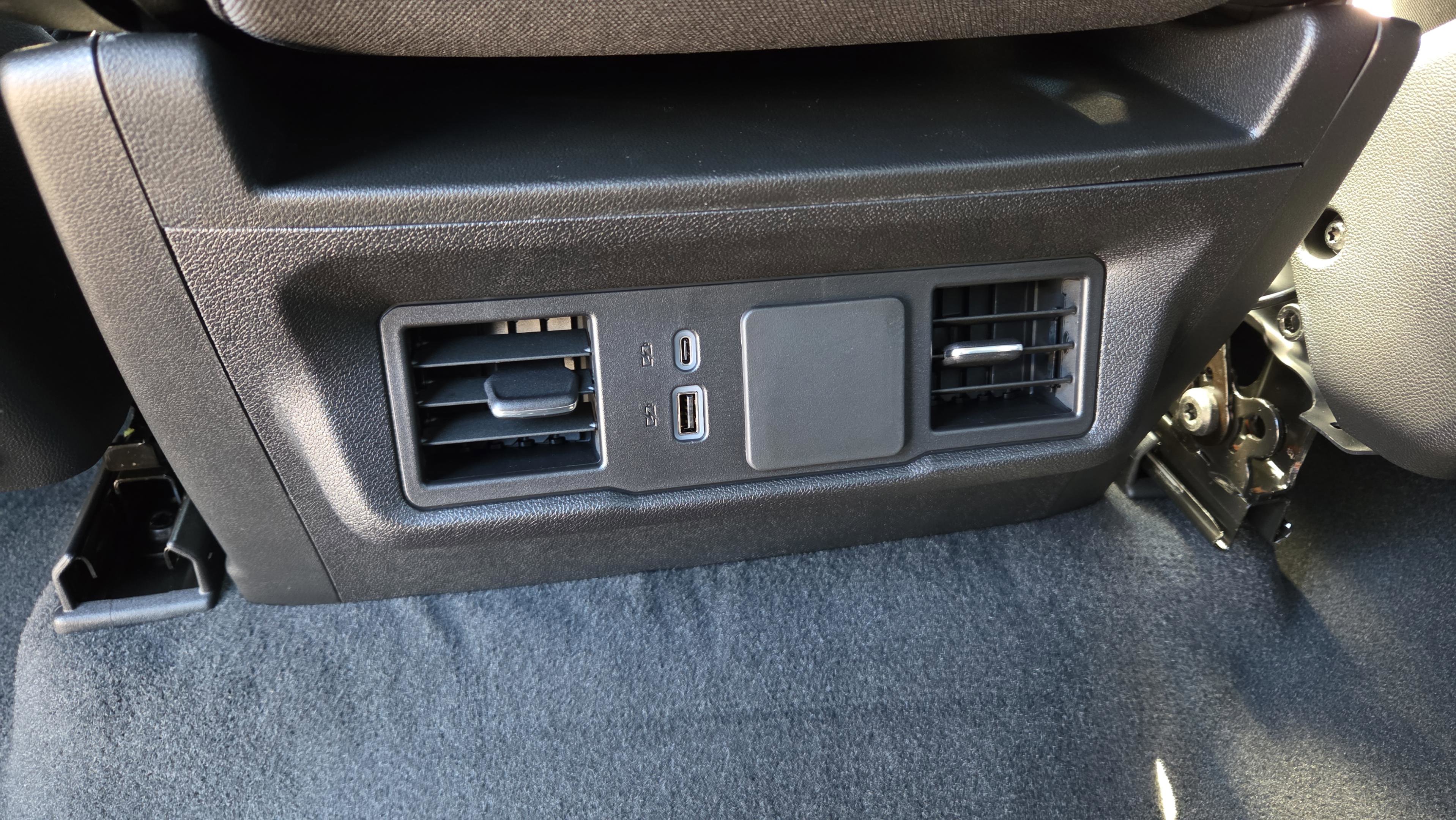 New 2026 Chevrolet Silverado 1500 Custom Trail Boss w/ Dark Appearance Package image 15