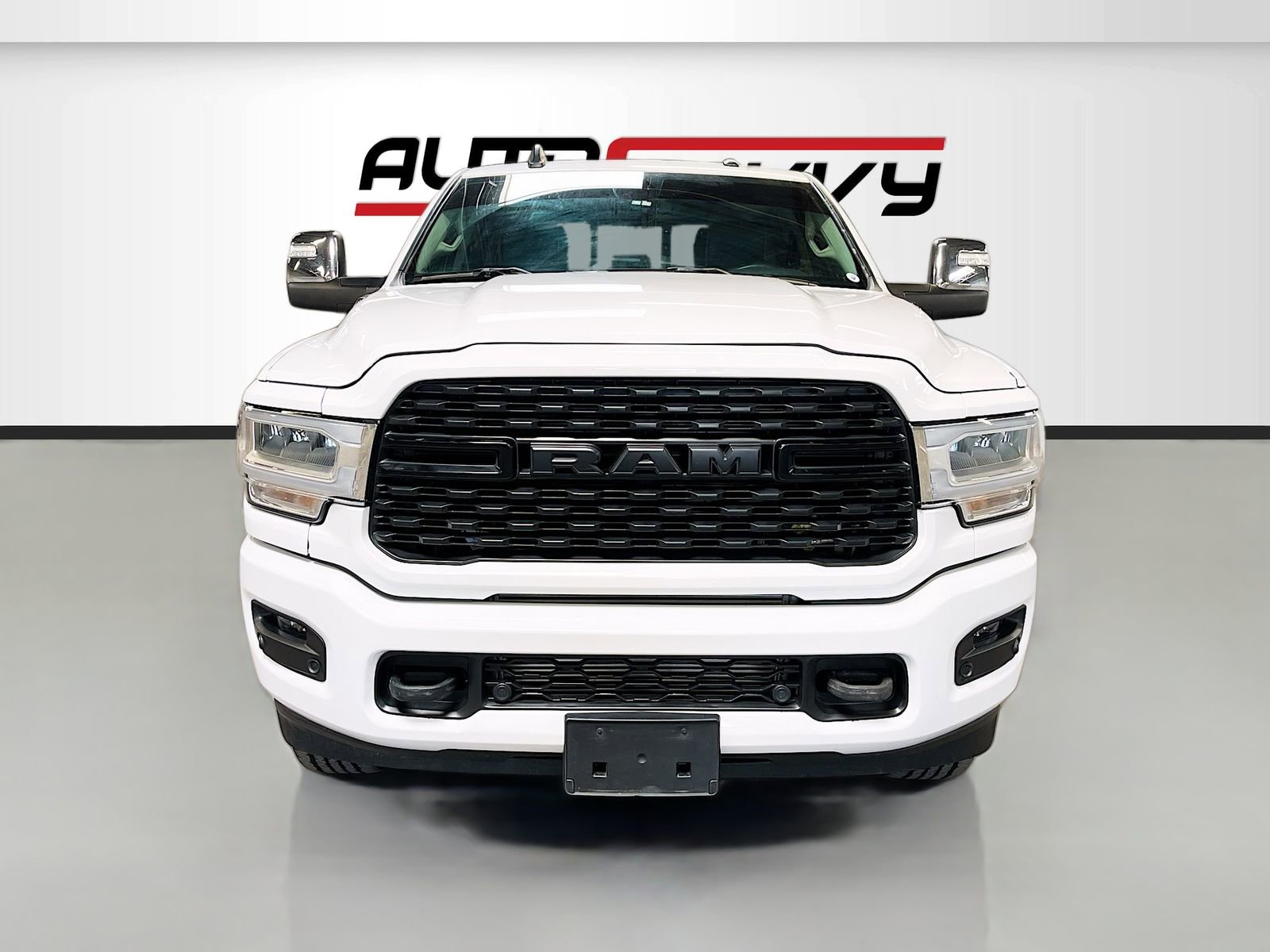 Used 2024 RAM 2500 Laramie image 2