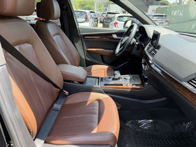 Used 2020 Audi Q5 2.0T Premium w/ Convenience Package AWD/4WD image 12