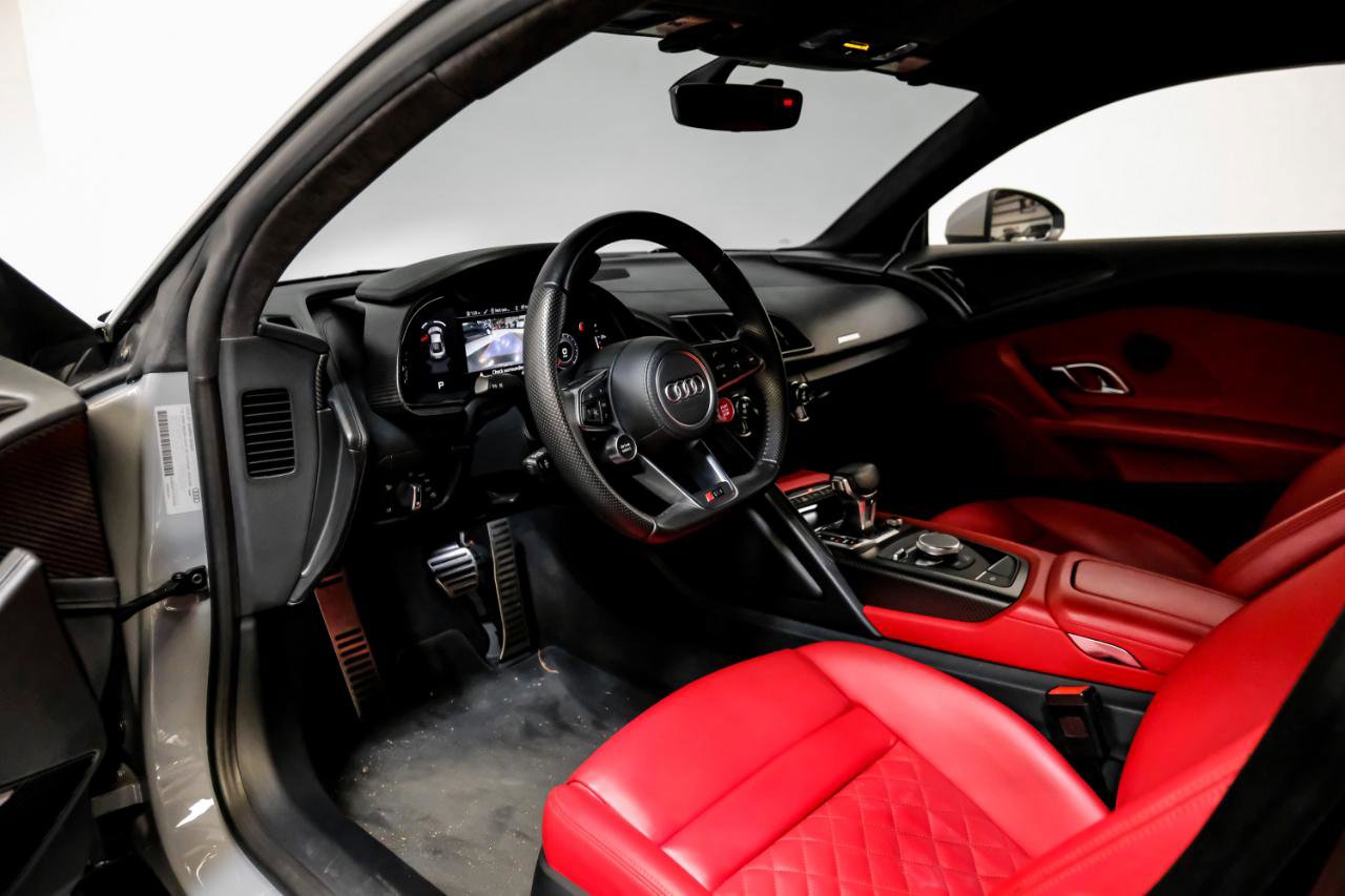 Used 2017 Audi R8 V10 image 3