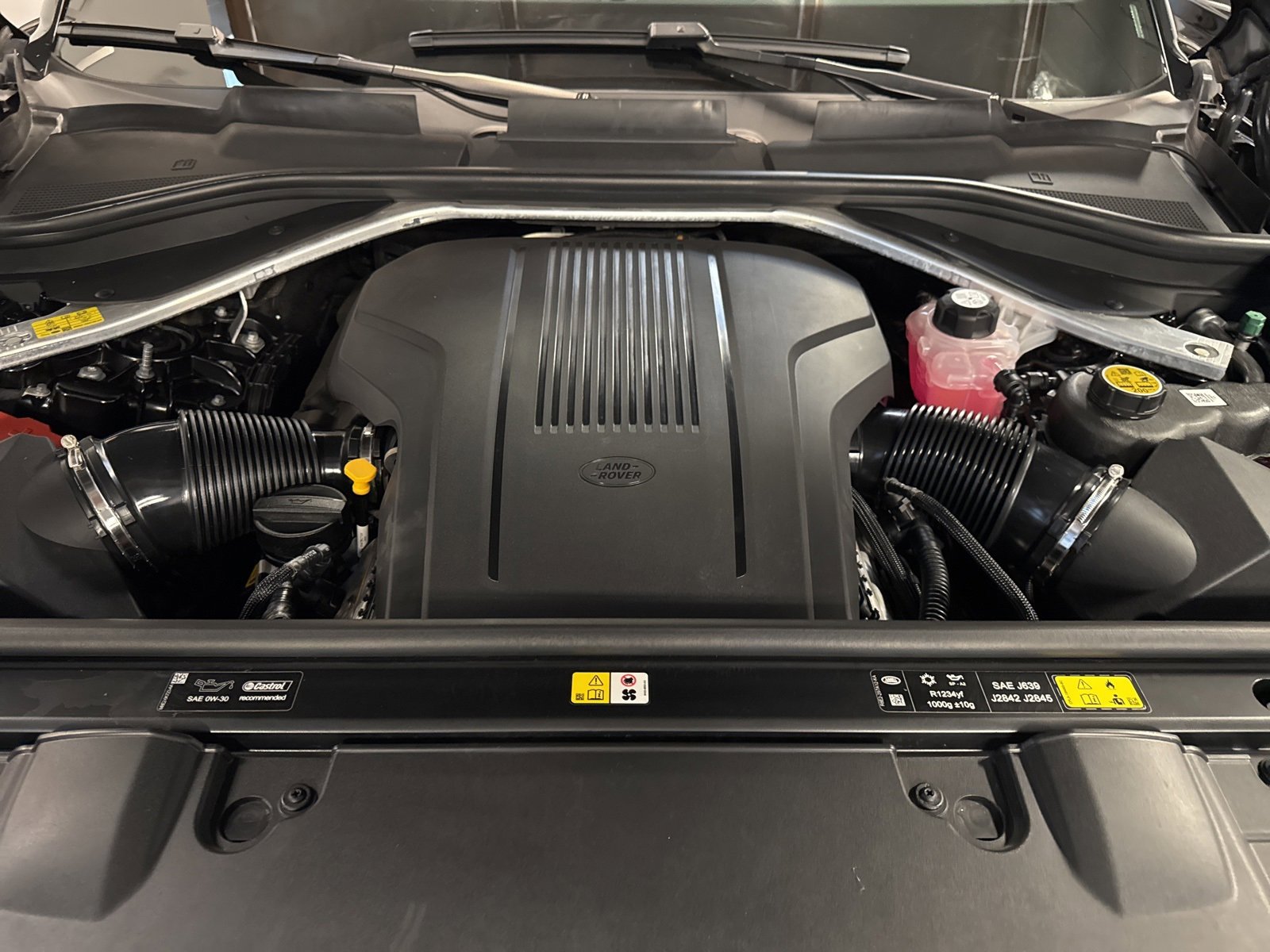 Used 2024 Land Rover Range Rover SE image 28