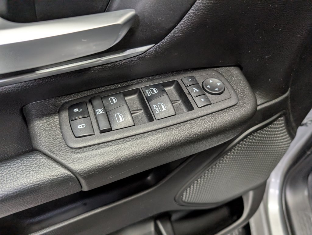 Used 2023 RAM 1500 Big Horn AWD/4WD image 14