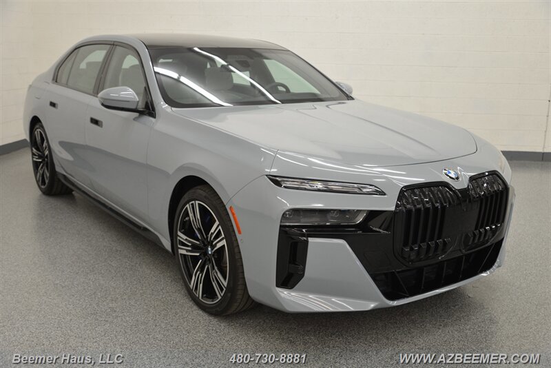 Used 2023 BMW 760i xDrive w/ Executive Package AWD/4WD image 6