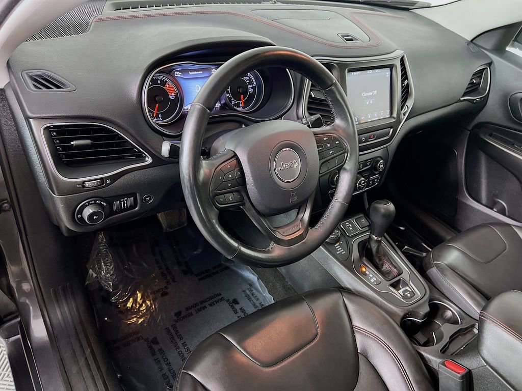 Used 2019 Jeep Cherokee Trailhawk w/ Comfort/Convenience Group image 9