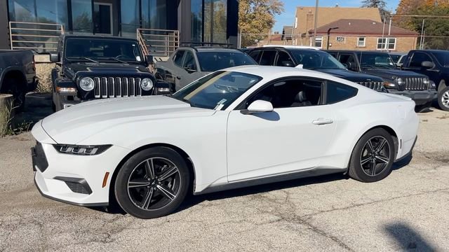 Used 2024 Ford Mustang Premium image 3