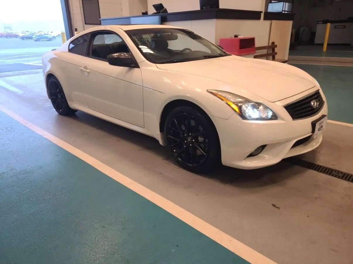 Used 2015 INFINITI Q60 Sport Limited RWD image 5