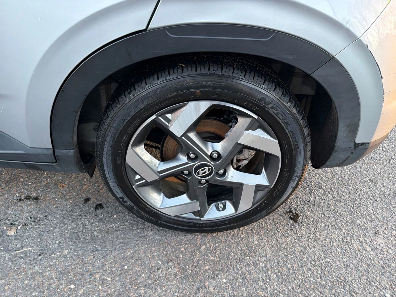 Used 2022 Hyundai Venue SEL FWD image 16