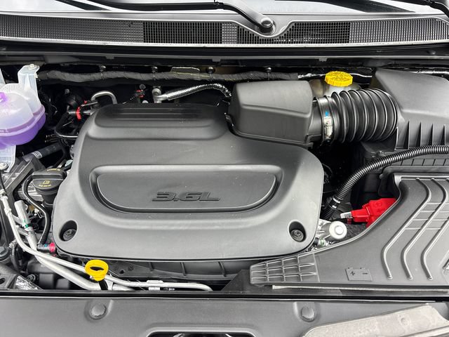 New 2027 Chrysler Pacifica Select AWD/4WD image 36