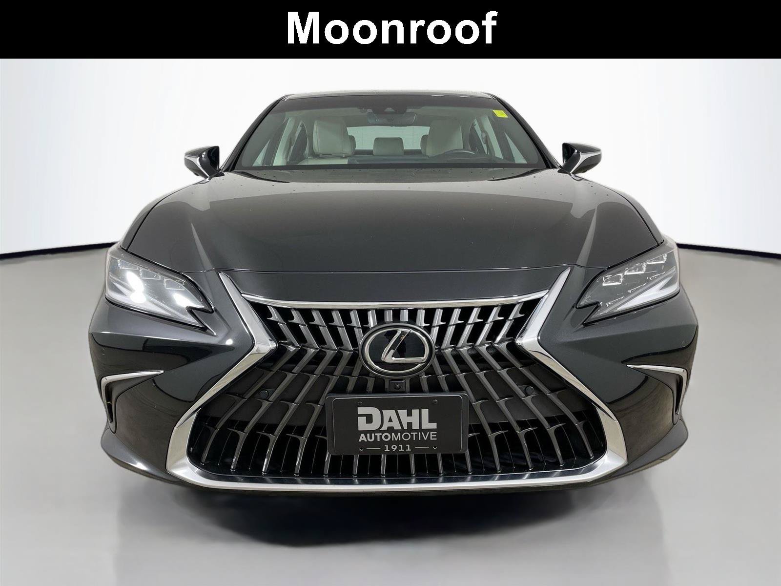 Used 2024 Lexus ES 300h Ultra Luxury w/ Accessory Package (Z1) FWD image 3