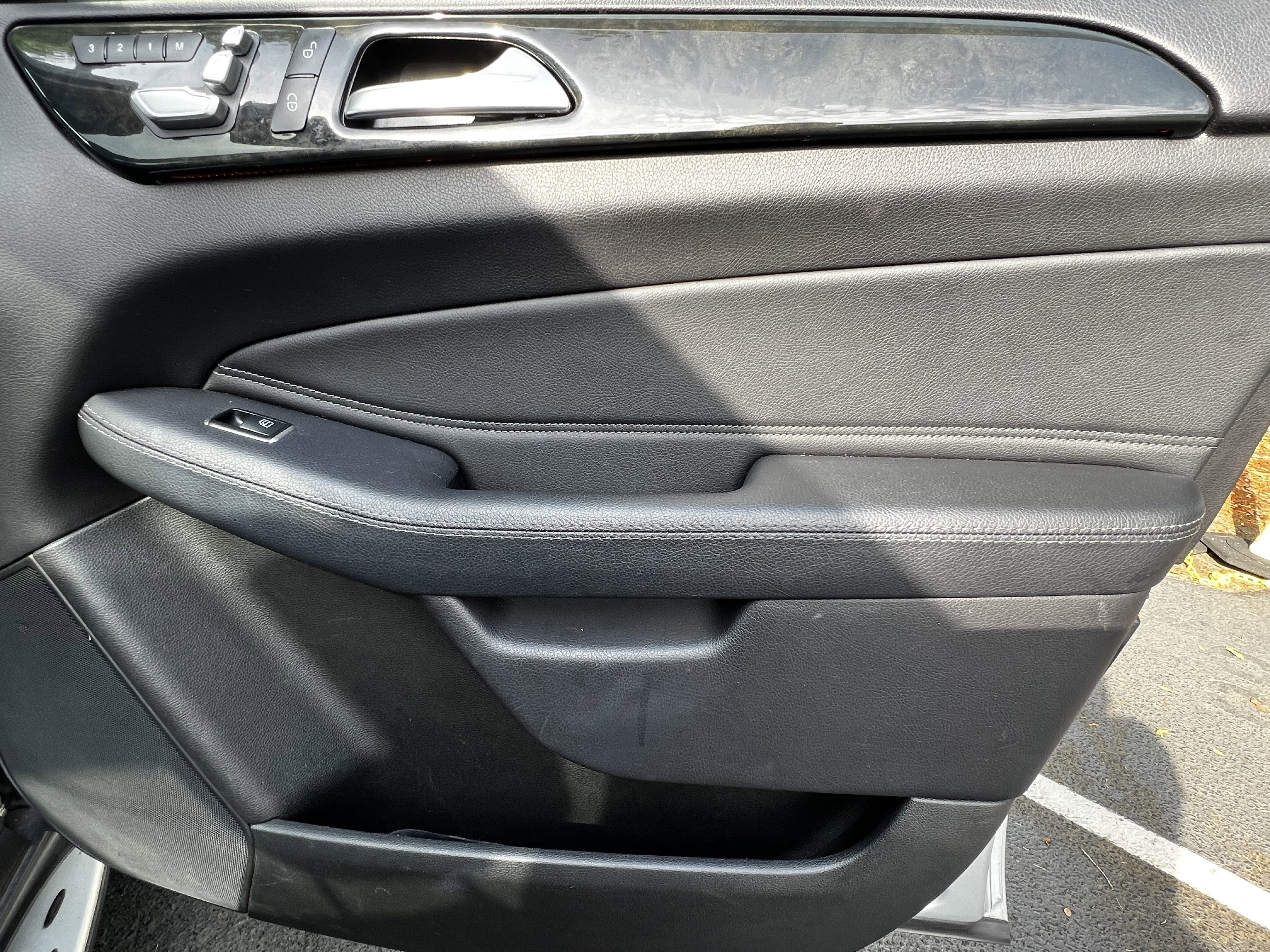 Used 2017 Mercedes-Benz GLS 450 4MATIC image 39
