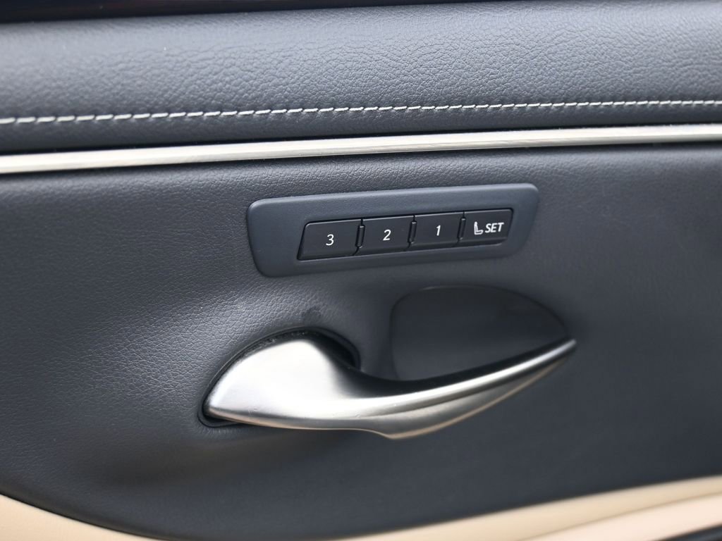 Used 2019 Lexus ES 350 w/ Premium Package image 18