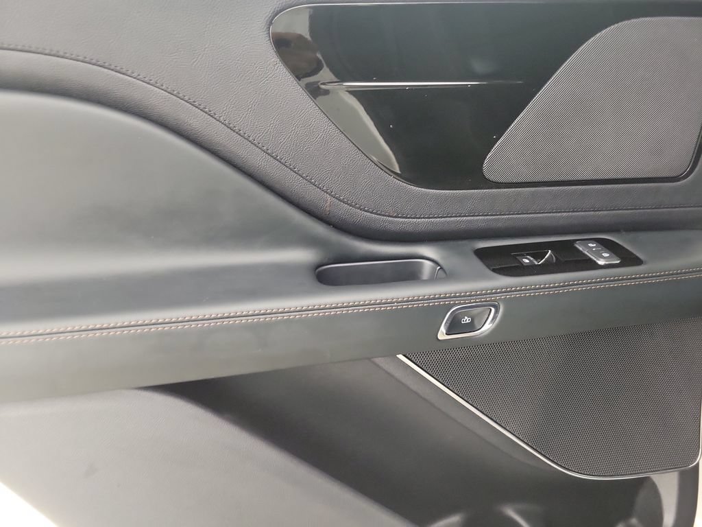 Certified 2025 Lincoln Aviator 2WD w/ Jet Appearance Package image 5