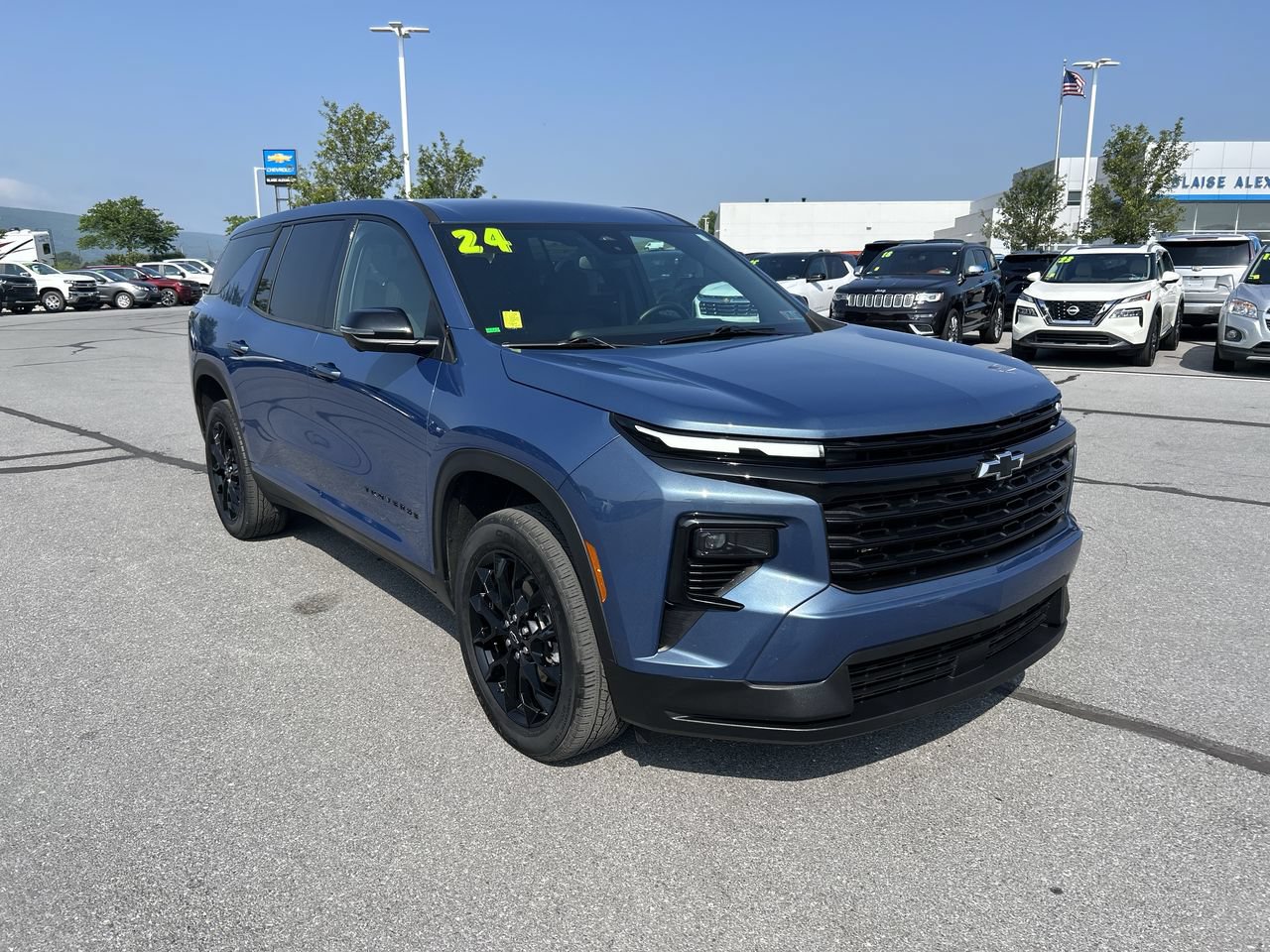 Used 2024 Chevrolet Traverse LS w/ Midnight/Sport Edition