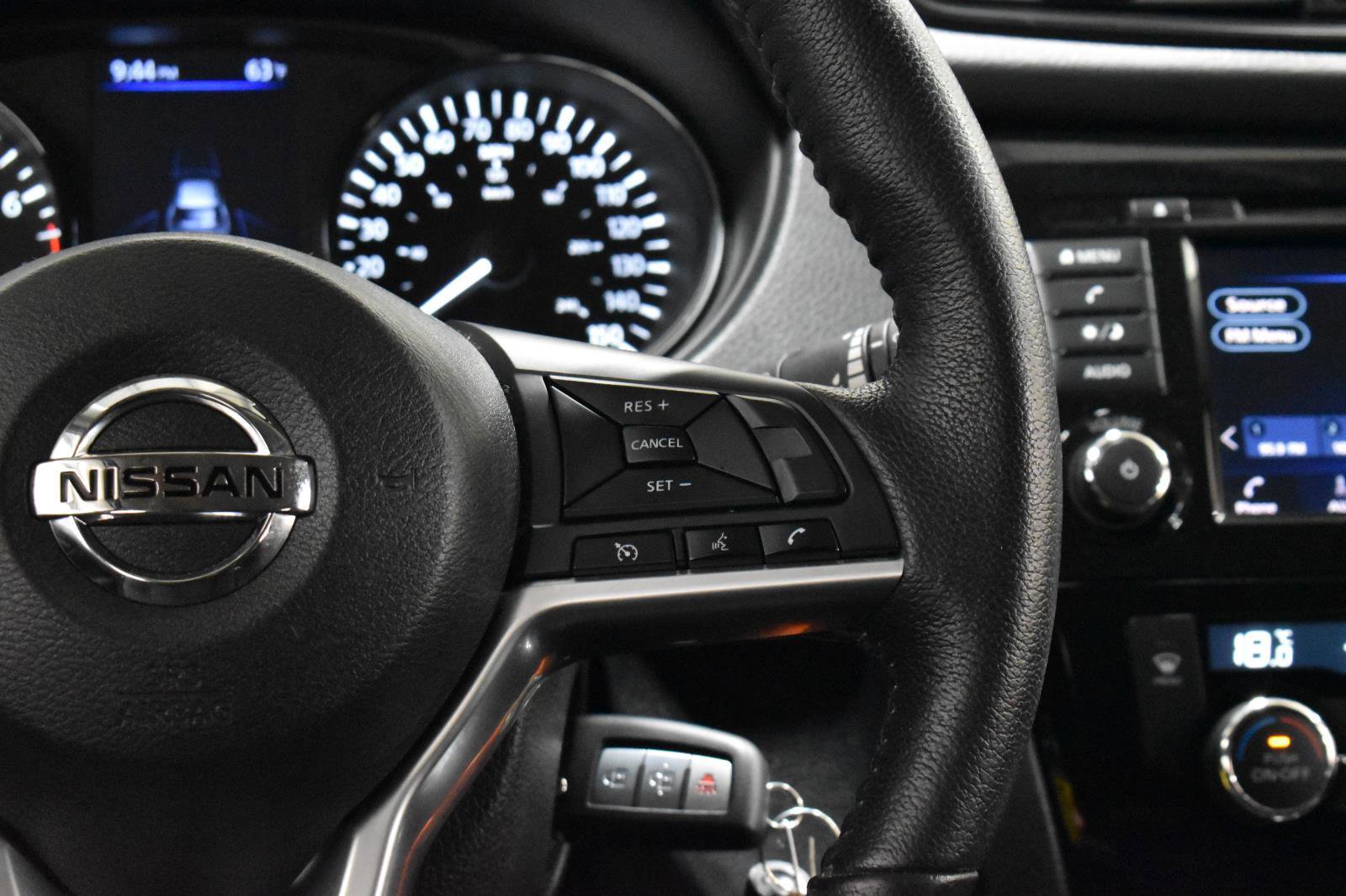 Used 2019 Nissan Rogue S image 9