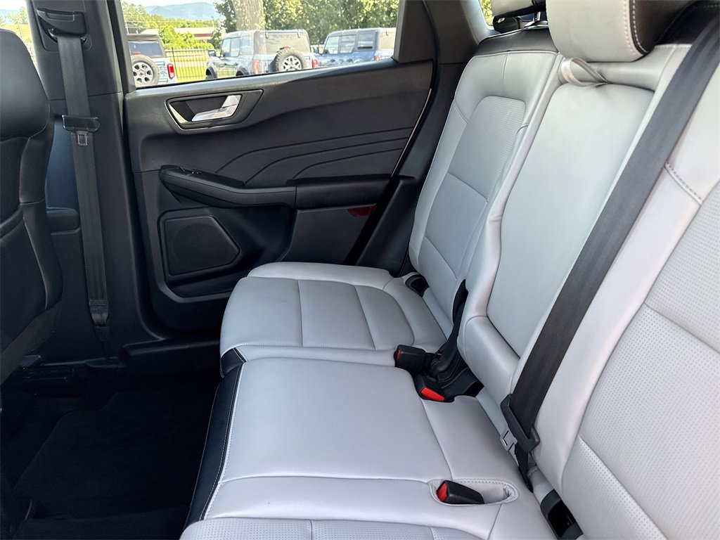 Used 2023 Ford Escape Platinum image 20