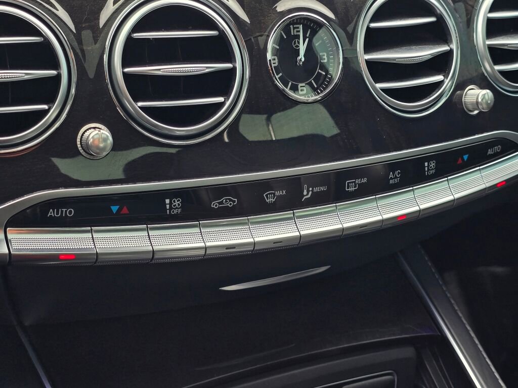 Used 2019 Mercedes-Benz S 560 Sedan w/ AMG Line Exterior image 33