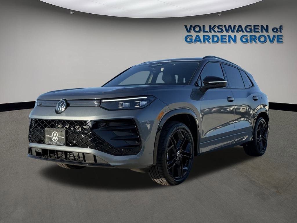 New 2026 Volkswagen Tiguan SE R-Line image 3