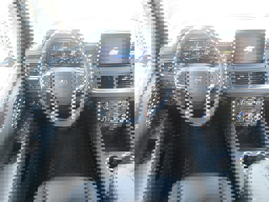 Certified 2024 Chevrolet Suburban Z71 w/ Luxury Package image 16