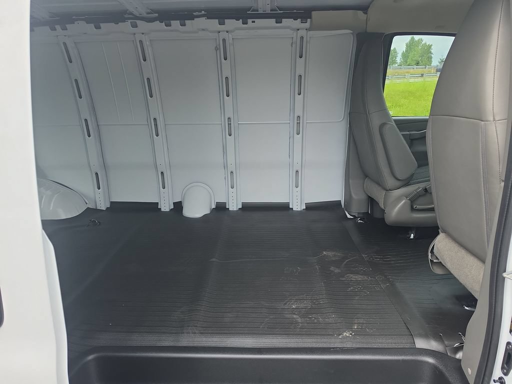 New 2026 Chevrolet Express 3500 Extended w/ Driver Convenience Package RWD image 23