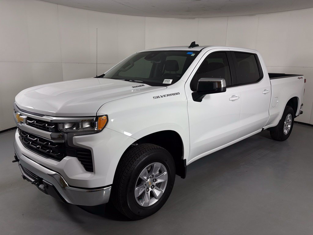 Used 2026 Chevrolet Silverado 1500 LT w/ Protection Package AWD/4WD image 4