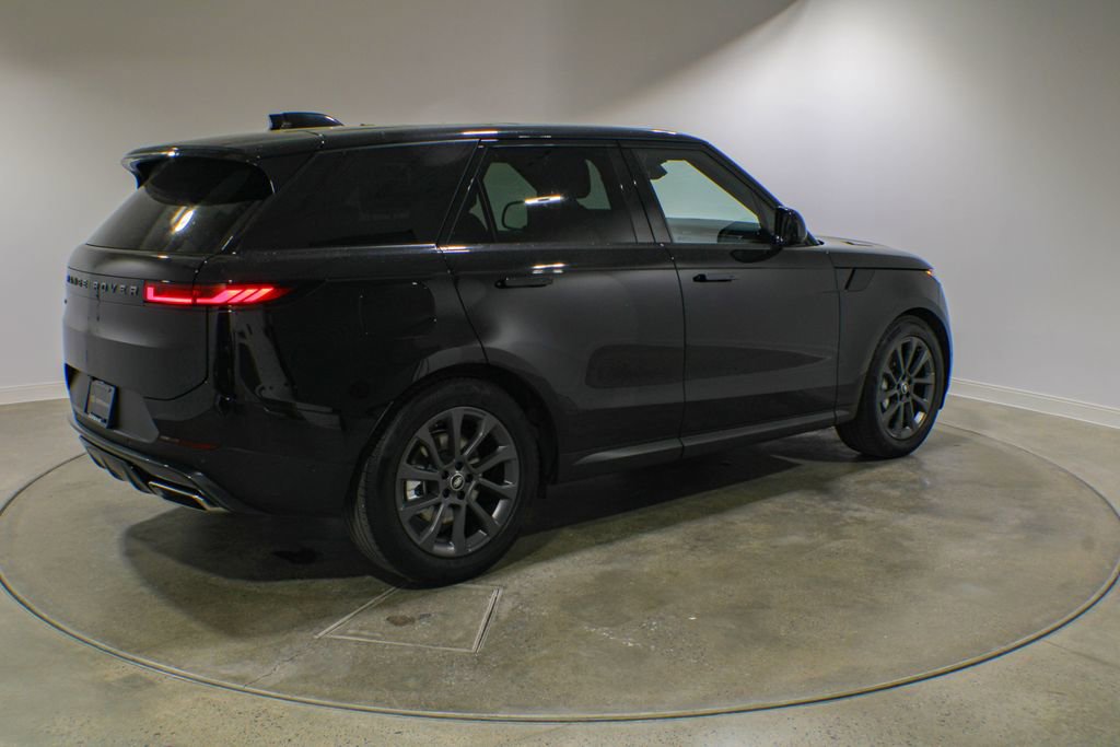 Used 2025 Land Rover Range Rover Sport AWD/4WD image 5