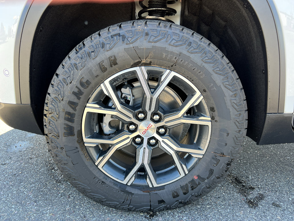 New 2026 GMC Acadia AT4 image 14
