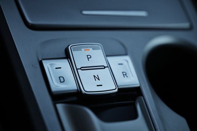 Used 2023 Hyundai Kona SE w/ Cargo Package FWD image 39