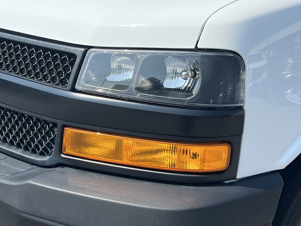 Used 2023 Chevrolet Express 3500 LS image 33