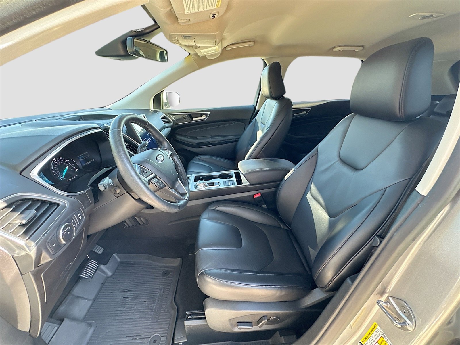 Used 2021 Ford Edge Titanium image 21