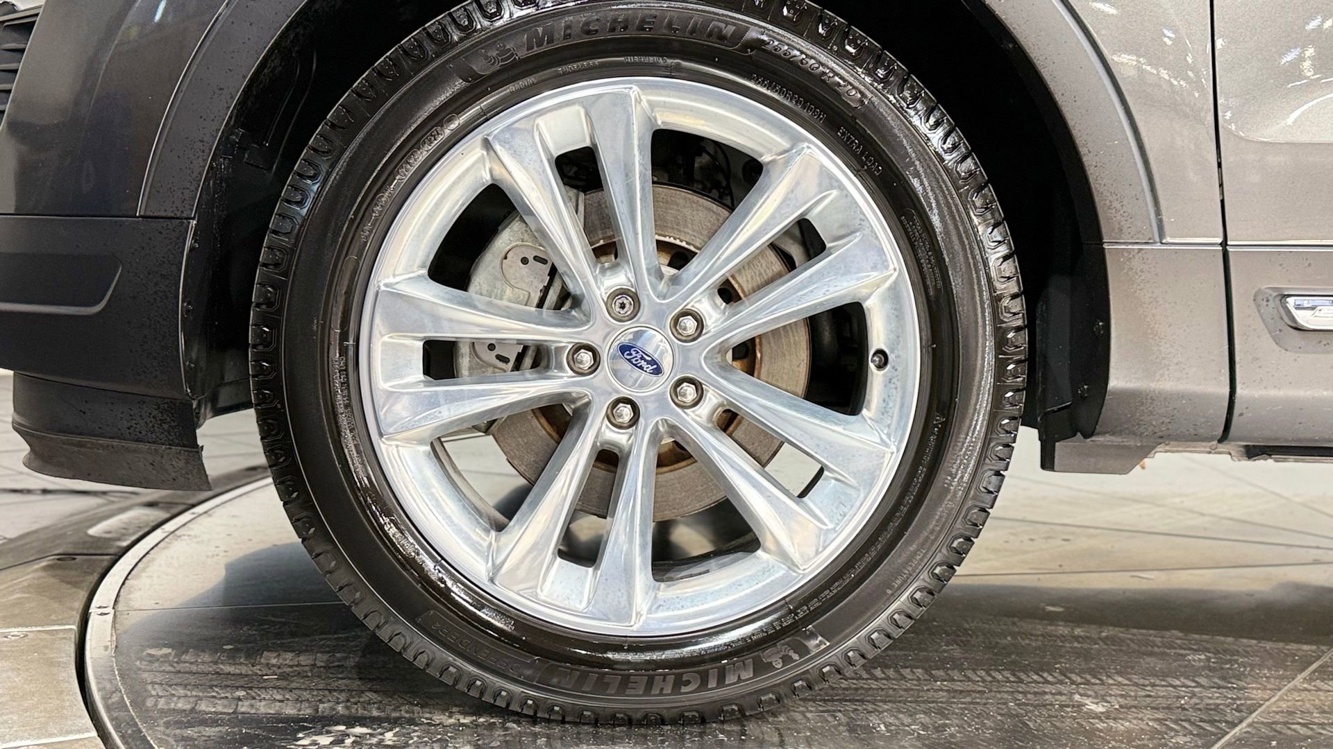 Used 2018 Ford Explorer XLT w/ Equipment Group 201A image 26