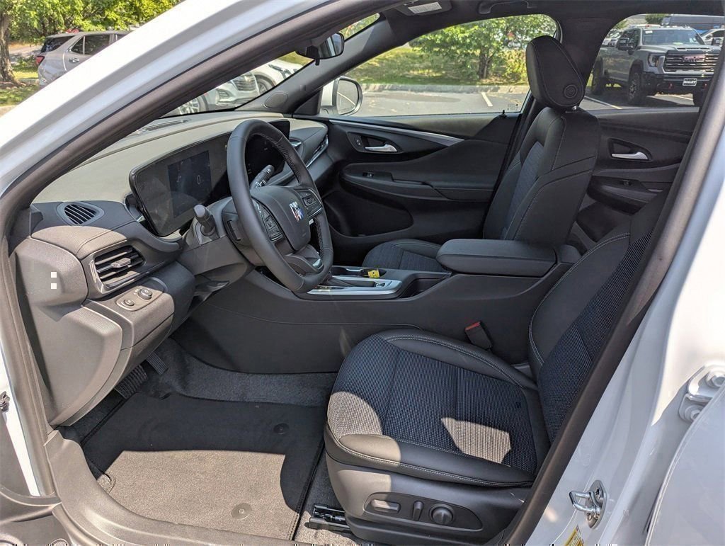 New 2025 Buick Envista Preferred w/ Convenience I Package image 10