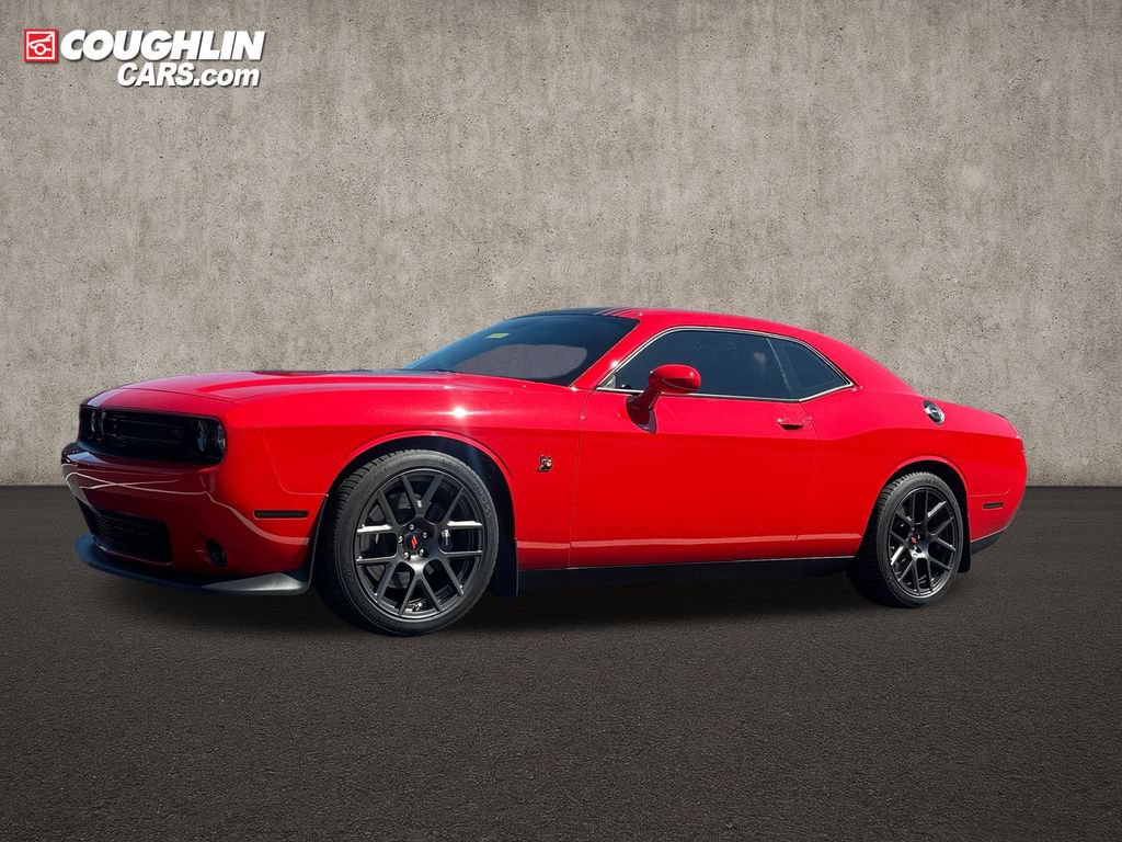 Used 2016 Dodge Challenger R/T Scat Pack RWD image 3