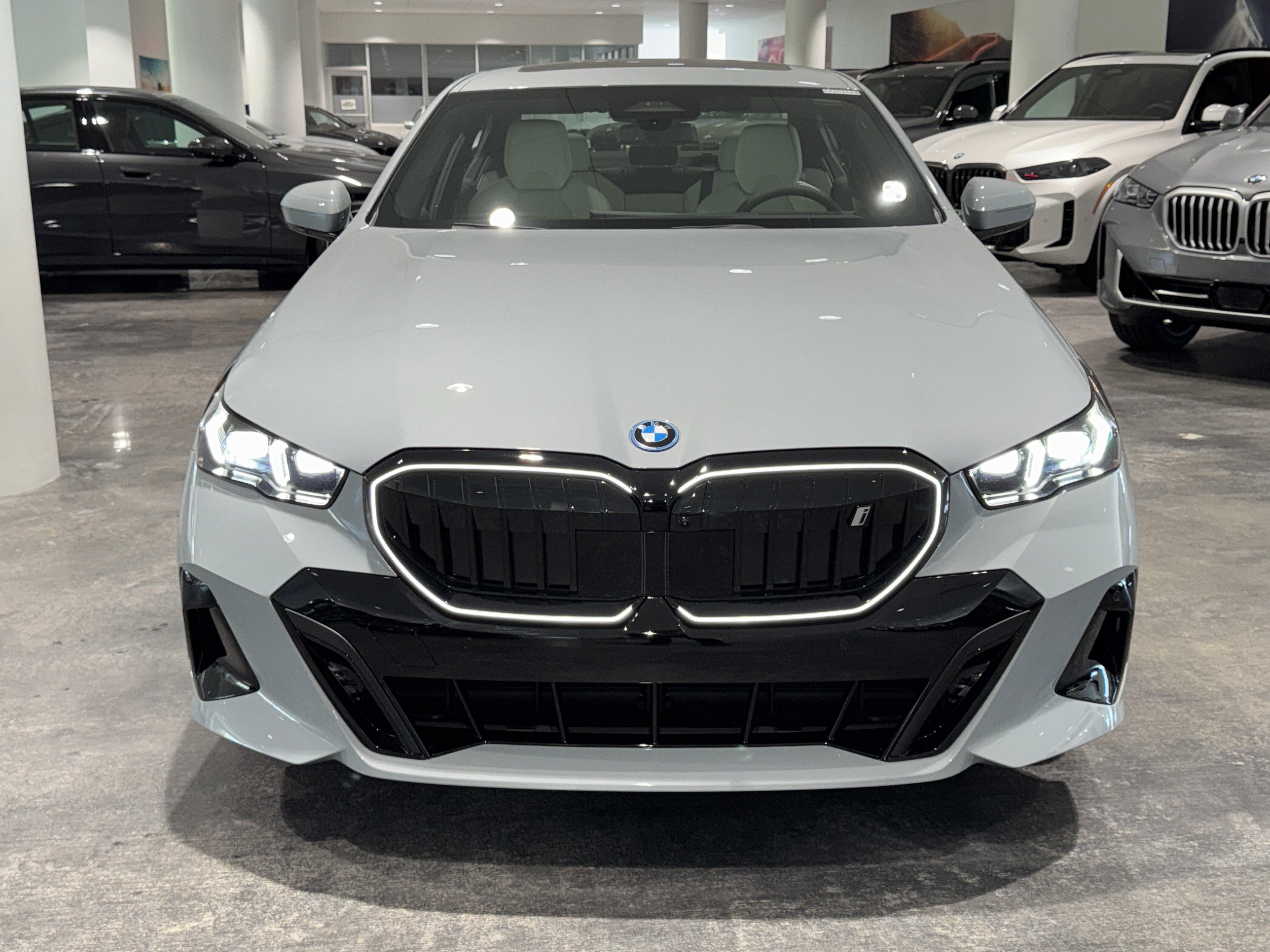 New 2026 BMW i5 eDrive40 w/ M Sport Package image 2