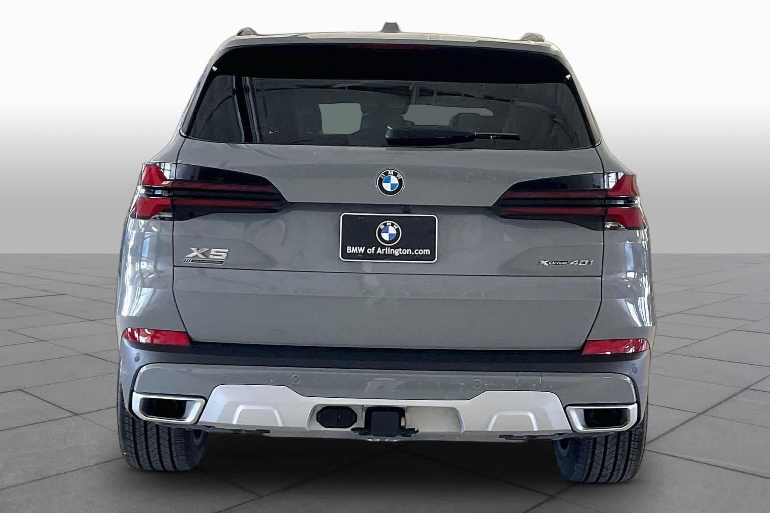 Certified 2025 BMW X5 xDrive40i w/ Parking Assistance Package AWD/4WD image 4