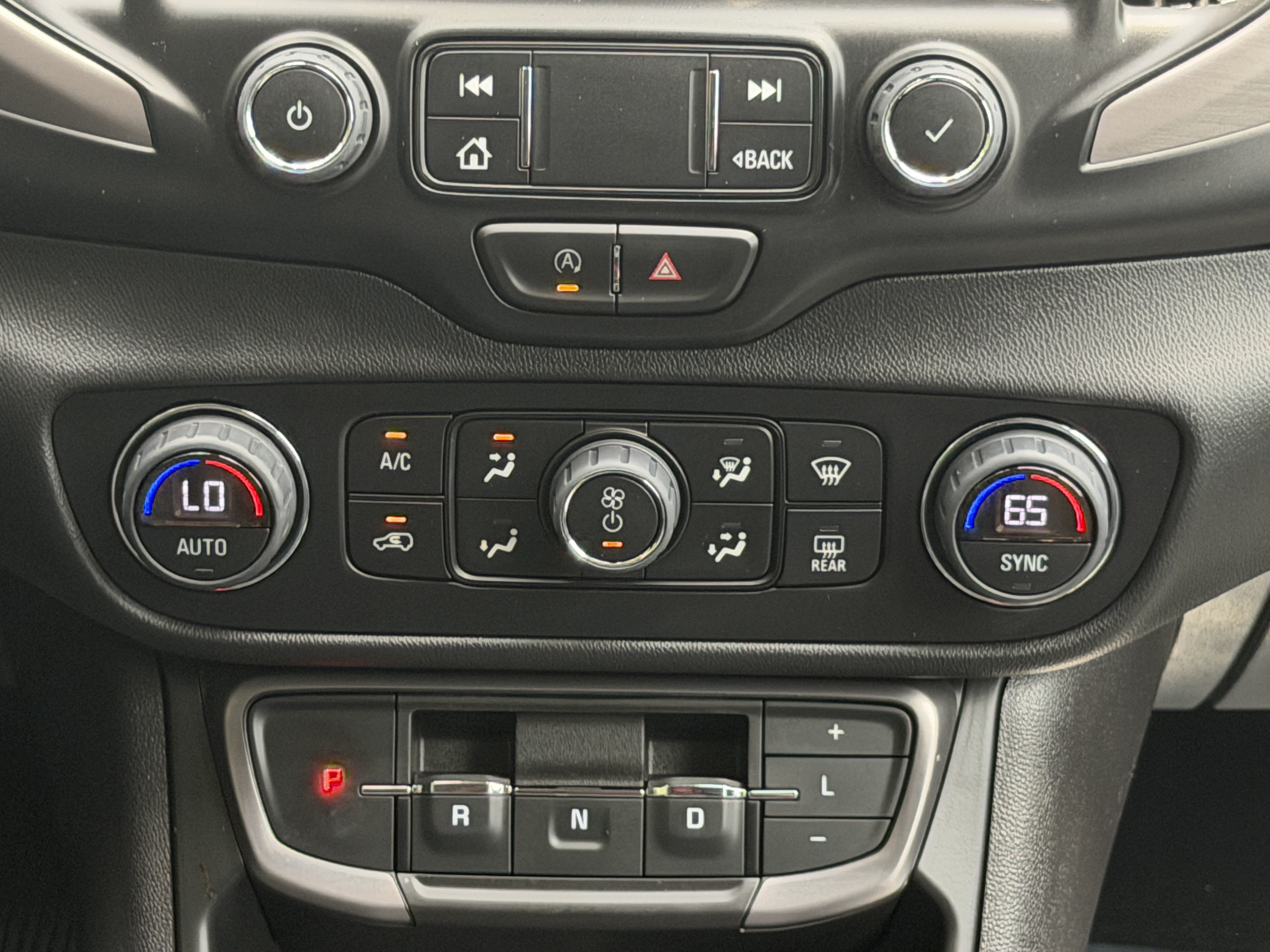 Used 2023 GMC Terrain AT4 w/ Infotainment Package II AWD/4WD image 23