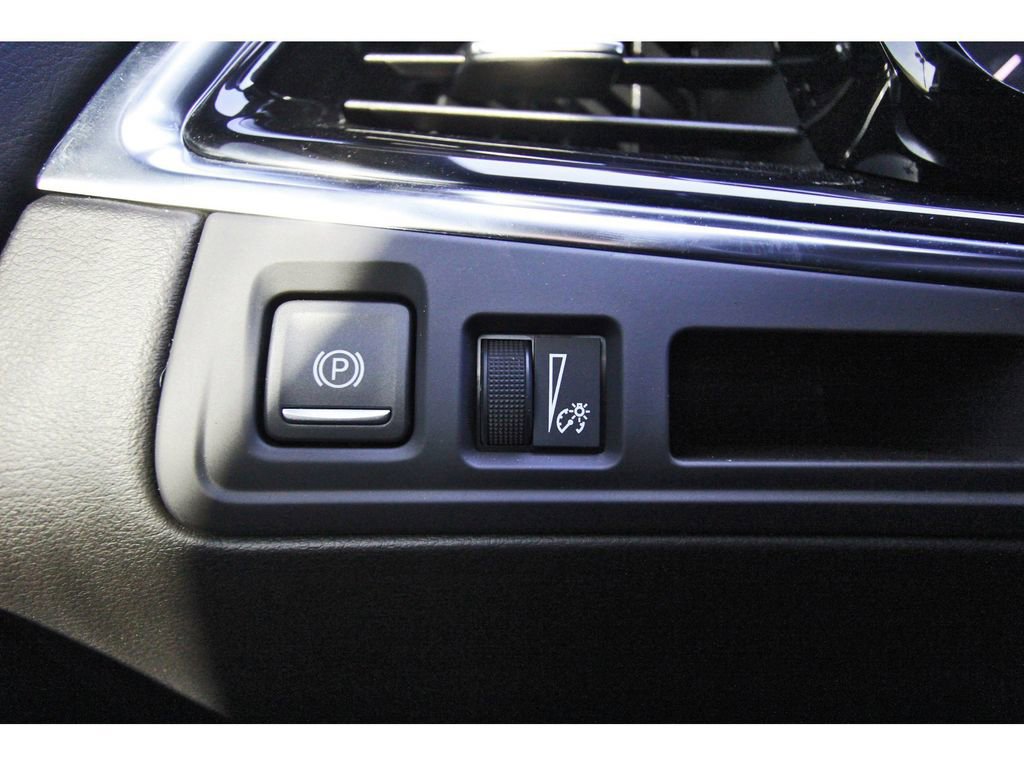 New 2025 Cadillac XT6 Luxury AWD/4WD image 15