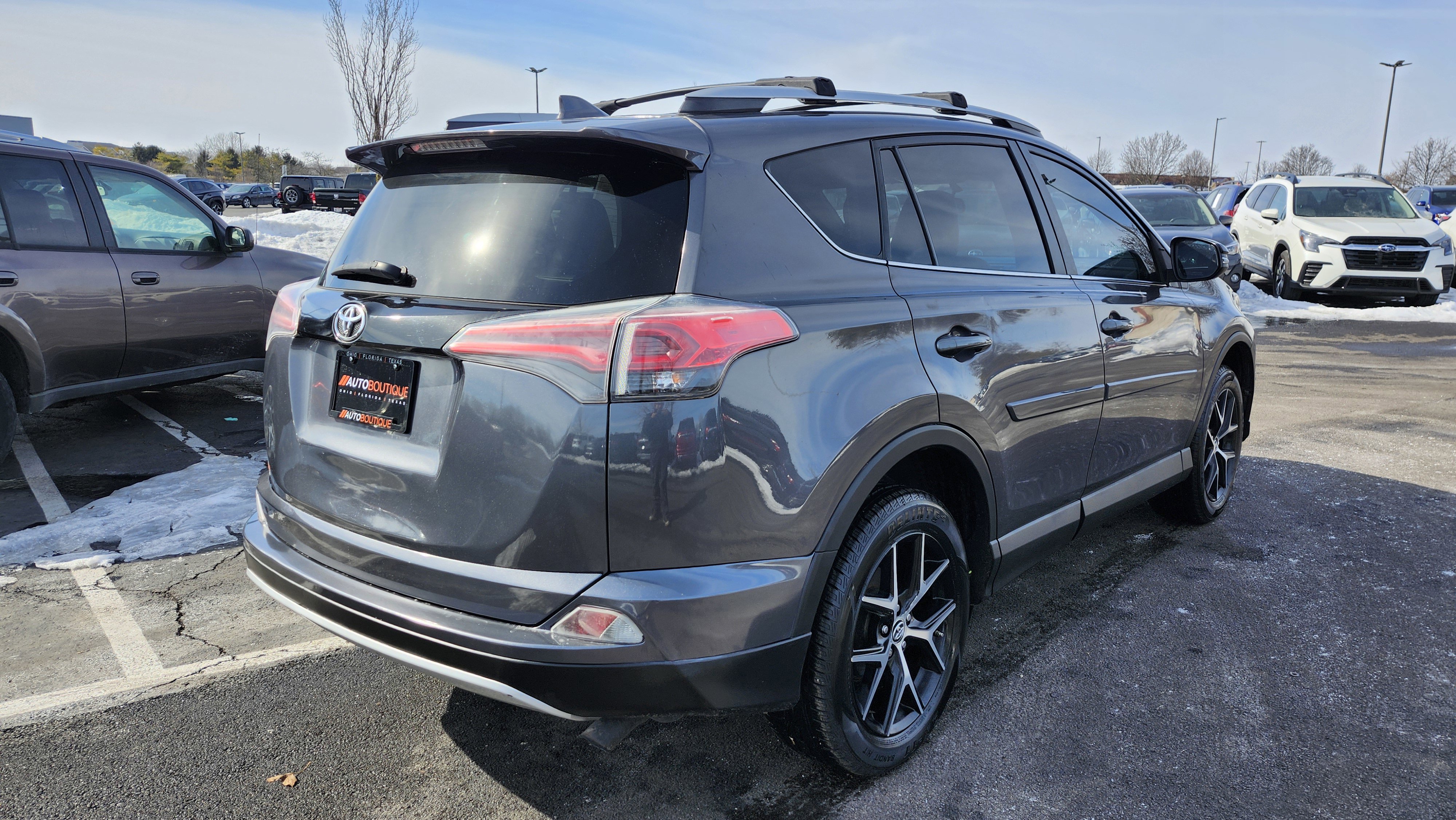 Used 2016 Toyota RAV4 SE image 16