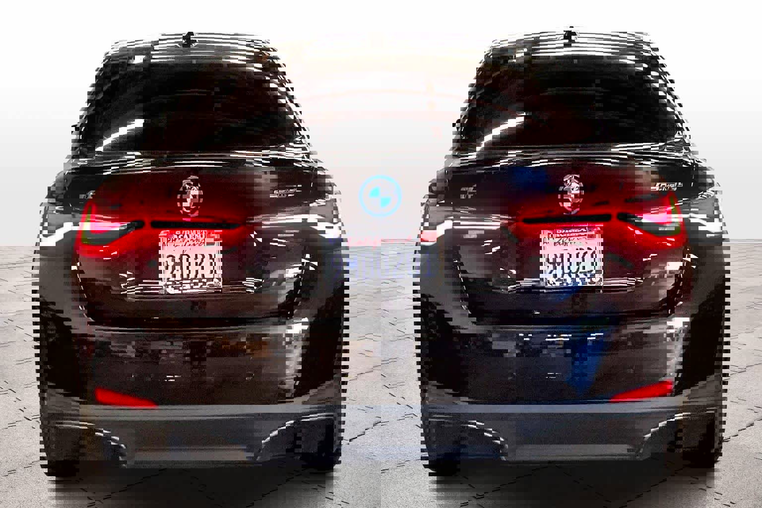 Certified 2024 BMW i4 eDrive35 w/ Premium Package image 7