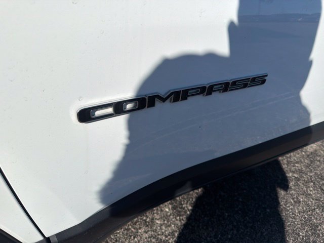 Used 2024 Jeep Compass Limited AWD/4WD image 11