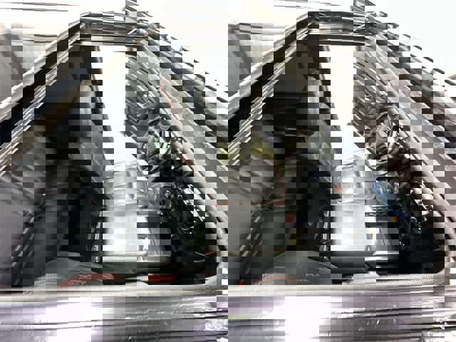 Used 2021 Nissan Titan PRO-4X w/ Pro-4x Convenience Package image 6