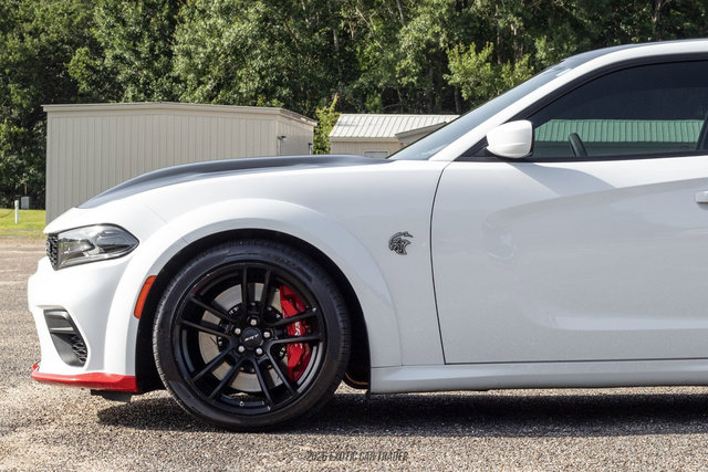 Used 2021 Dodge Charger SRT Hellcat w/ Harman/Kardon Audio Group RWD image 4