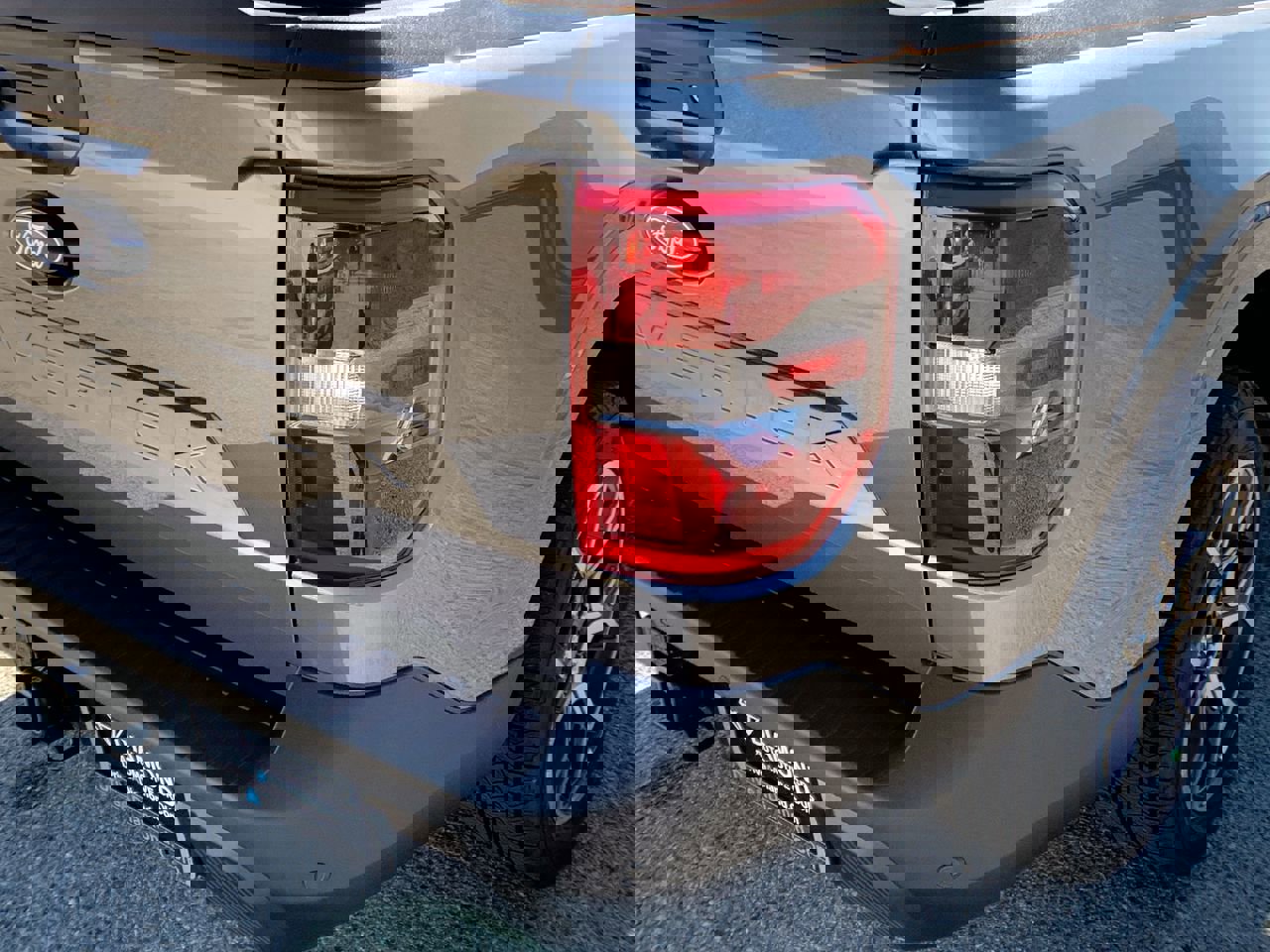 New 2025 Ford Maverick Lariat w/ 4K Tow Package image 44