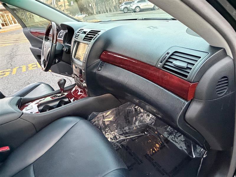 Used 2008 Lexus LS 460 image 32