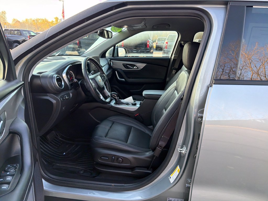 Used 2024 Chevrolet Blazer LT FWD image 16