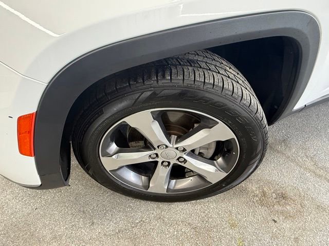 Used 2022 Jeep Grand Cherokee L Limited image 13