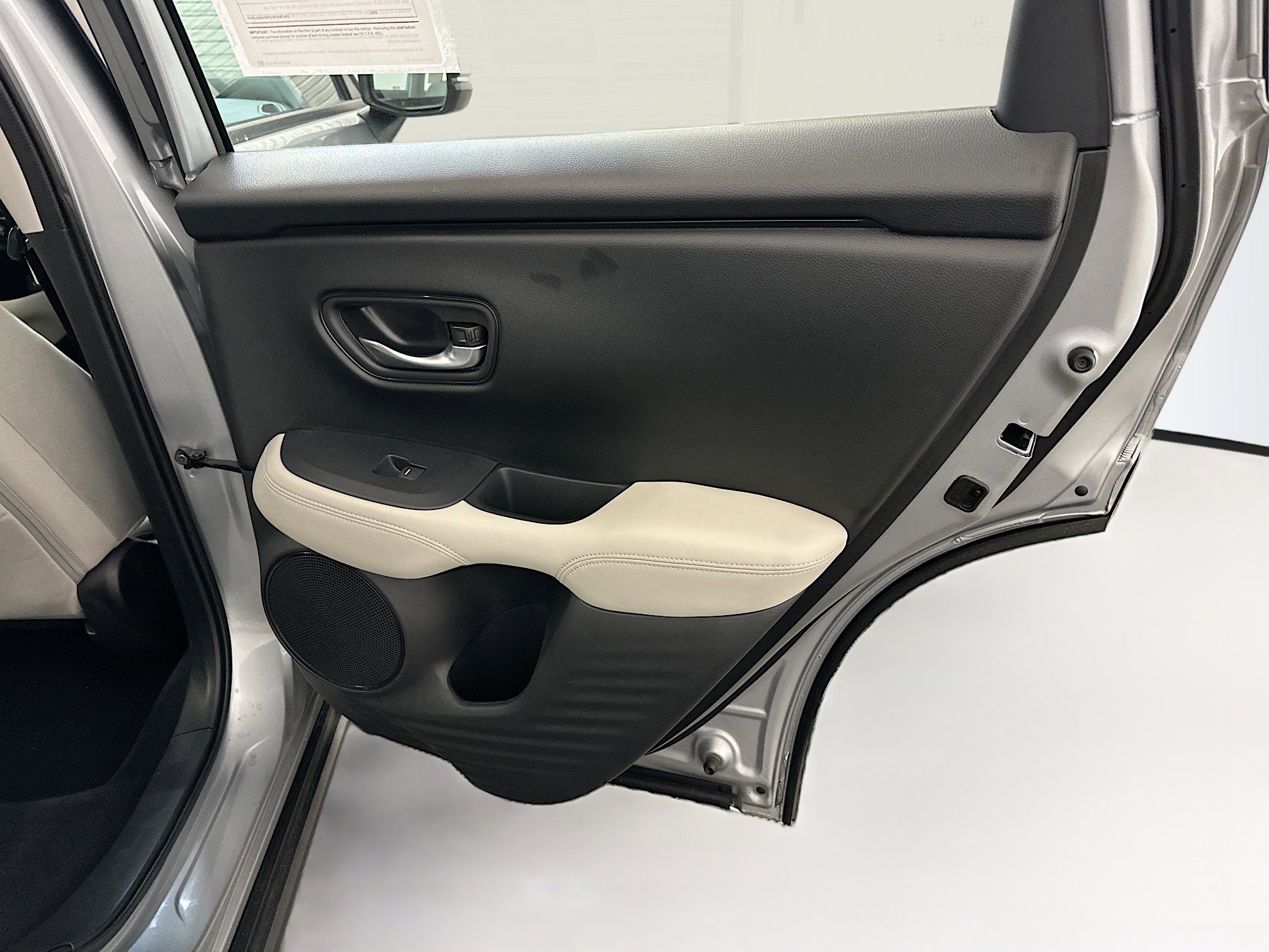 Used 2024 Honda HR-V LX image 30