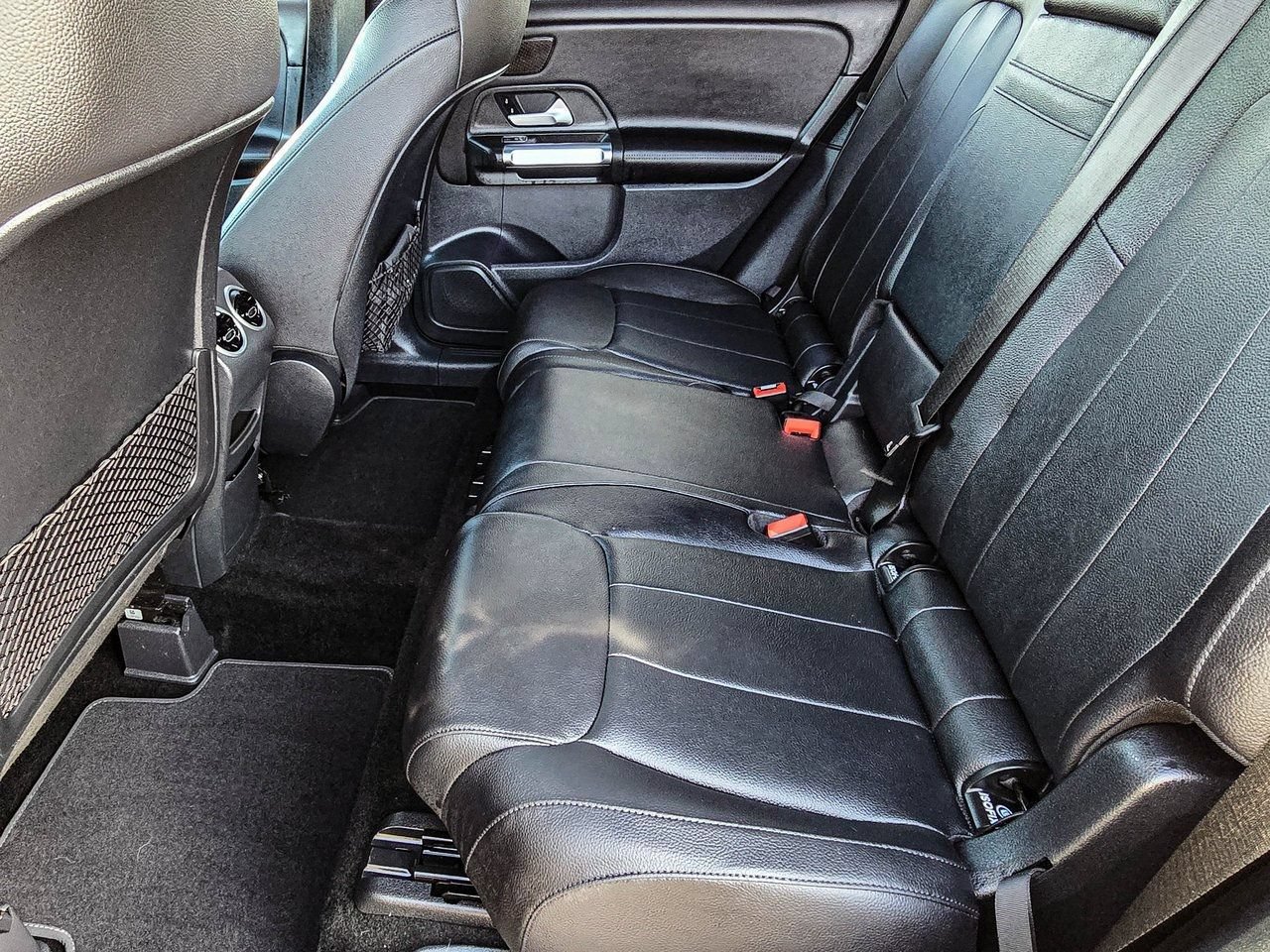 New 2026 Mercedes-Benz GLB 250 4MATIC image 30