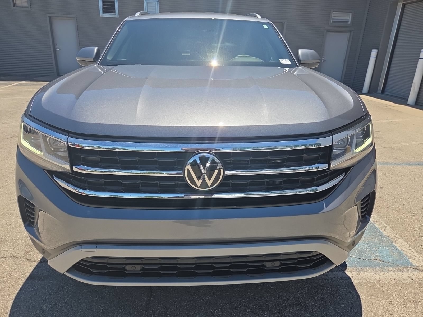 Certified 2023 Volkswagen Atlas Cross Sport SE AWD/4WD image 5