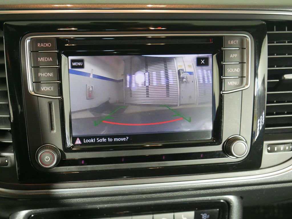 Used 2019 Volkswagen Beetle 2.0T SE image 16